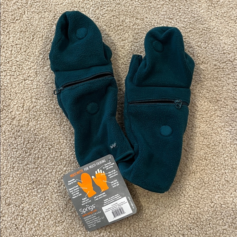 NWT Multi- Mitt Gloves w/ Cell Phone Storage Pocket by Sprigs - green